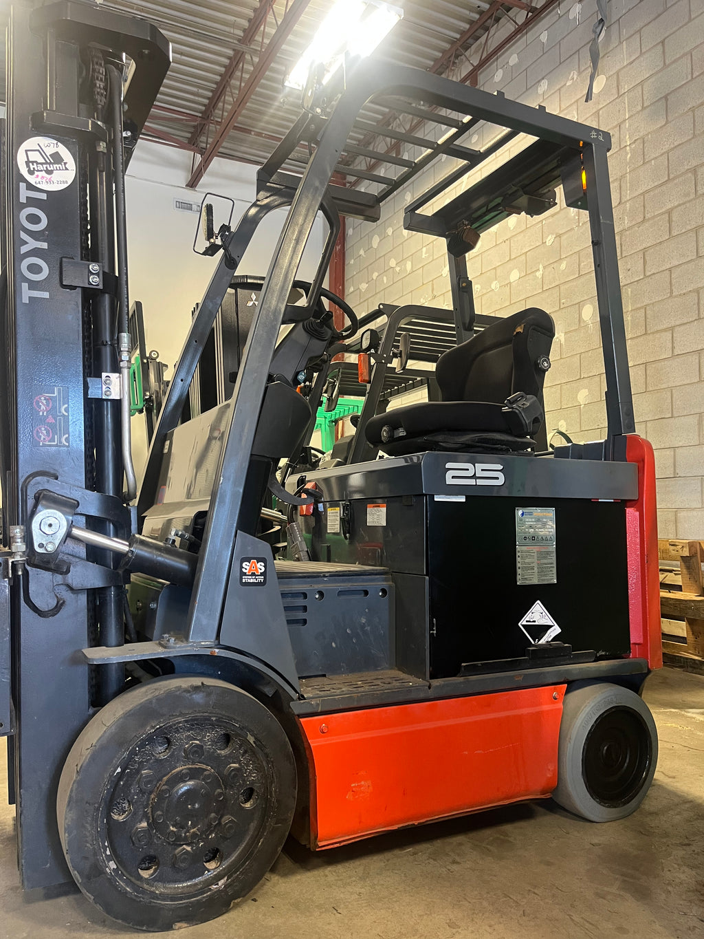 Toyota Electric Forklifts 2.5 Ton (NEW BATTERY*) (C076)