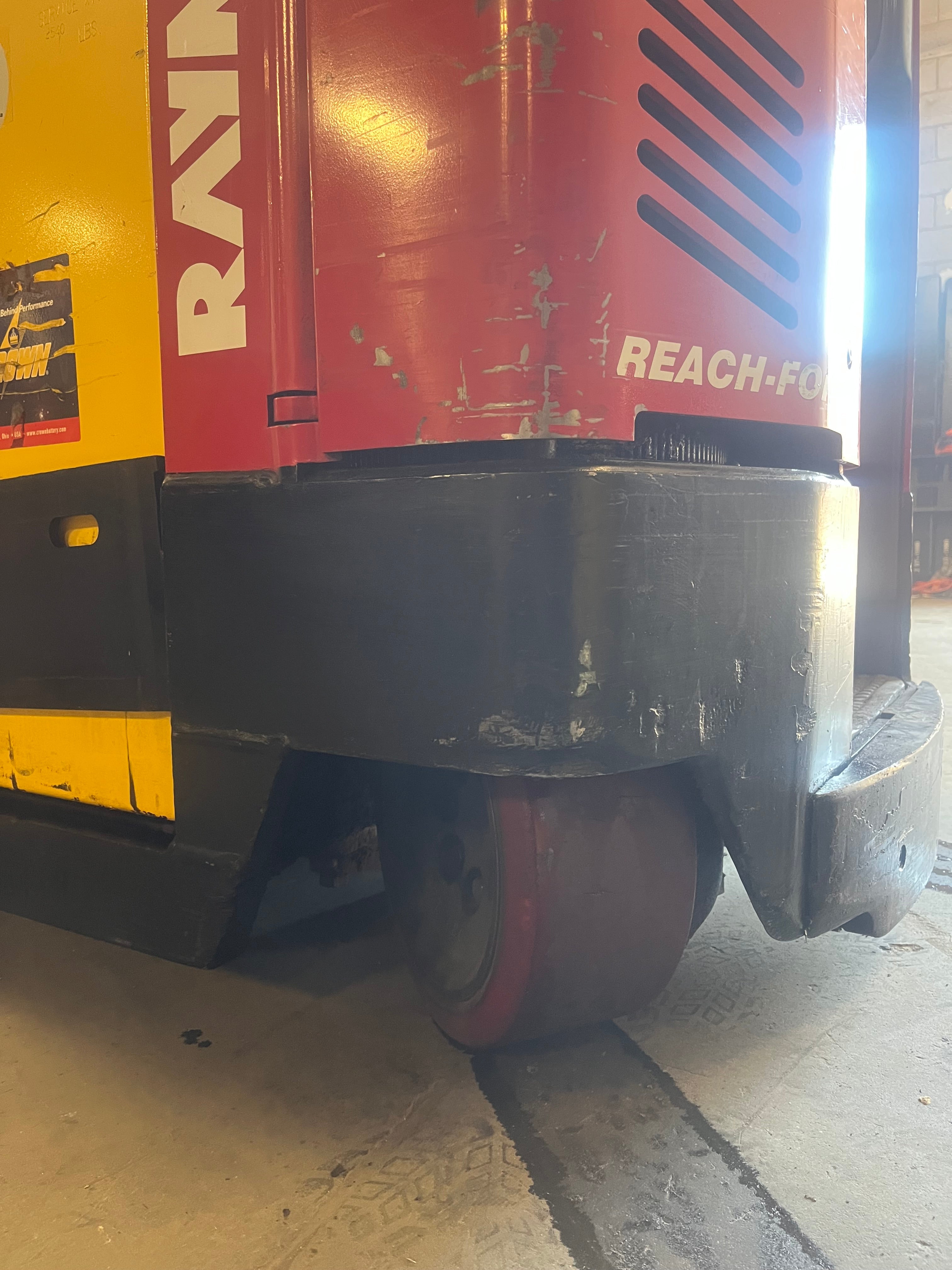 Raymond Double  Reach Truck(#C083)