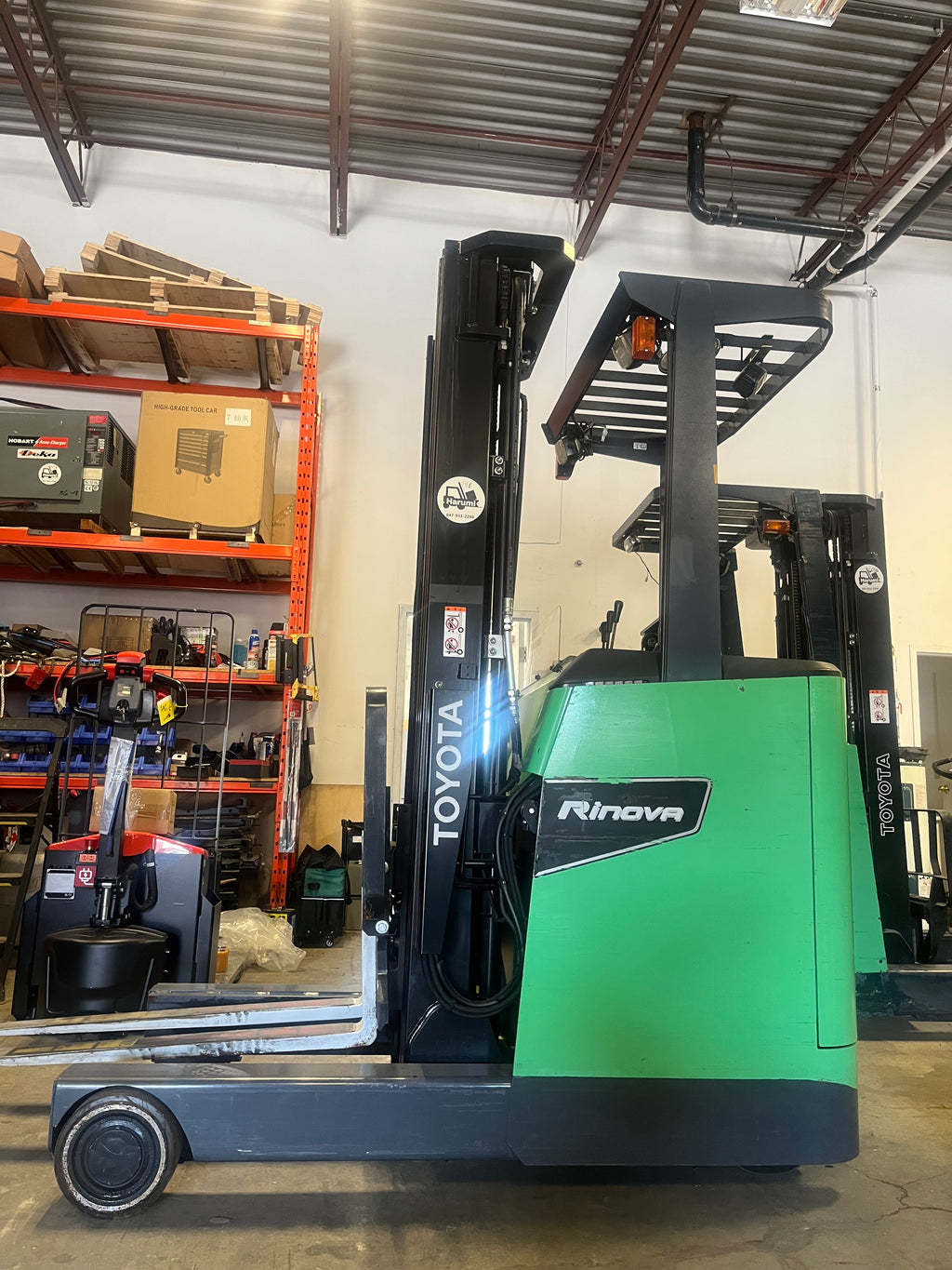 Reach Truck 3000 lbs (#196)