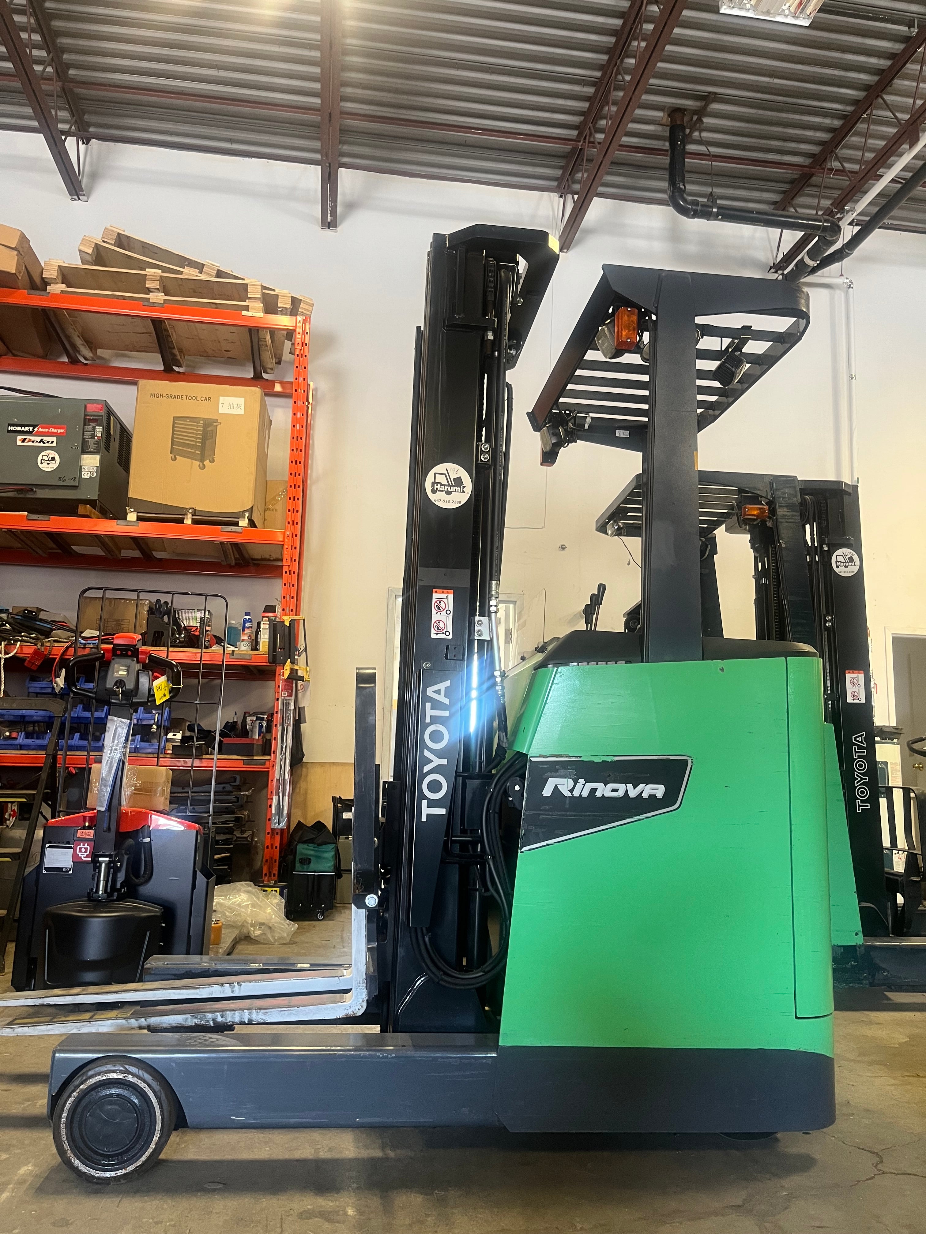 Reach Truck 3000 lbs (#196)