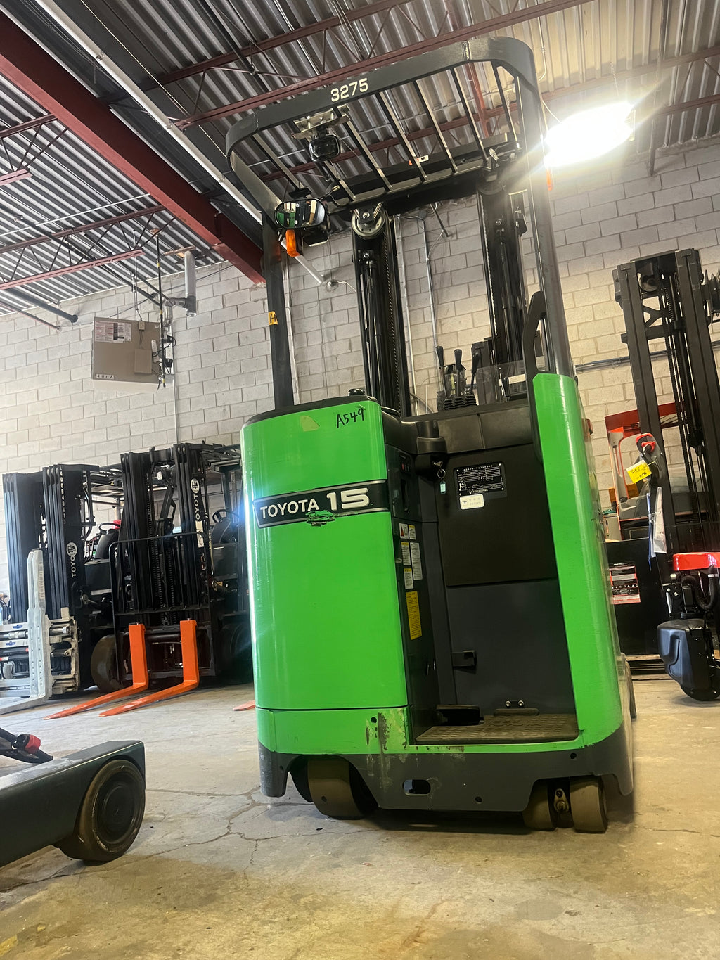 Reach Truck 3000 lbs (#196)
