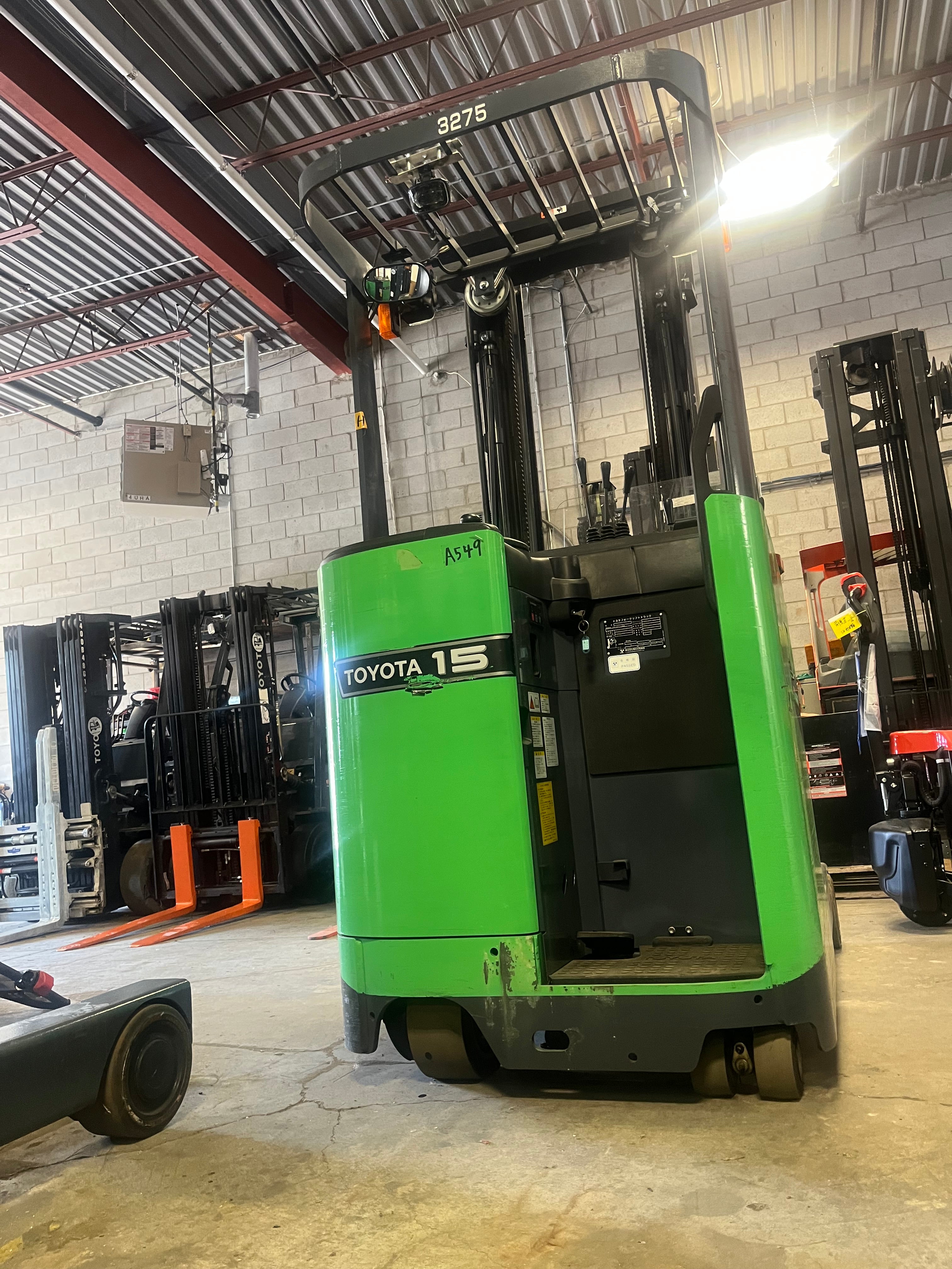 Reach Truck 3000 lbs (#196)