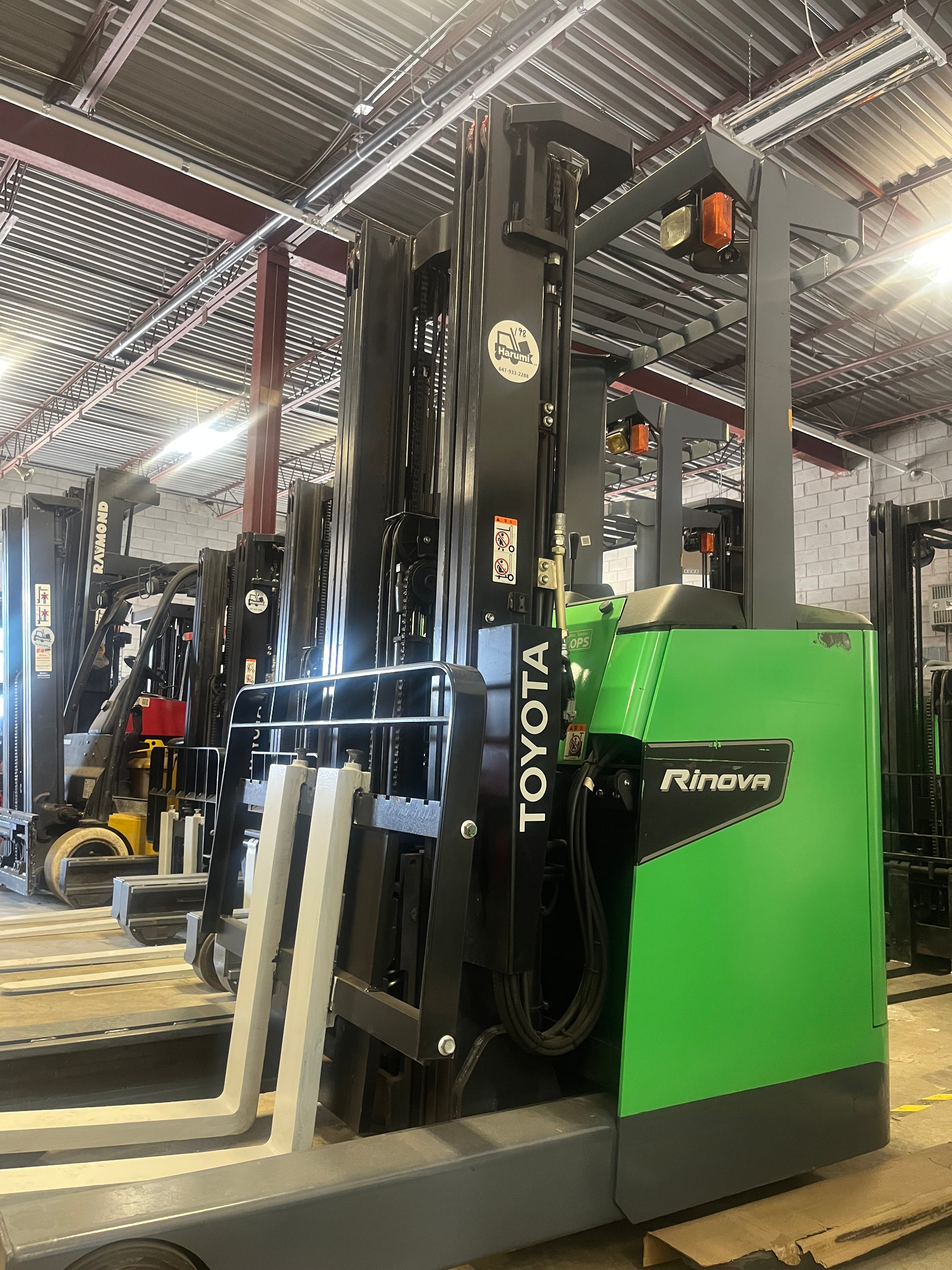 Reach Truck 3300 lbs (#198)