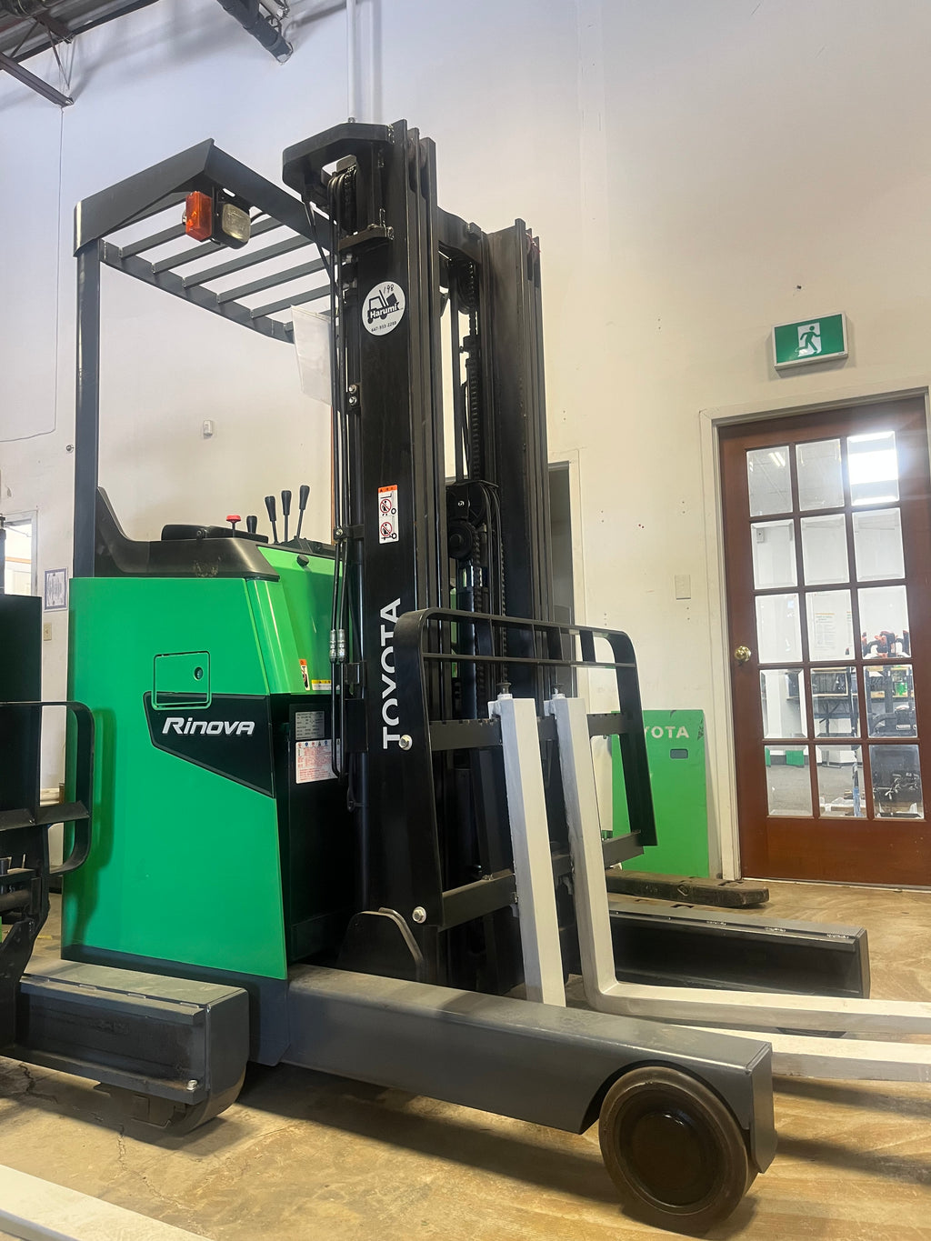Reach Truck 3300 lbs (#198)