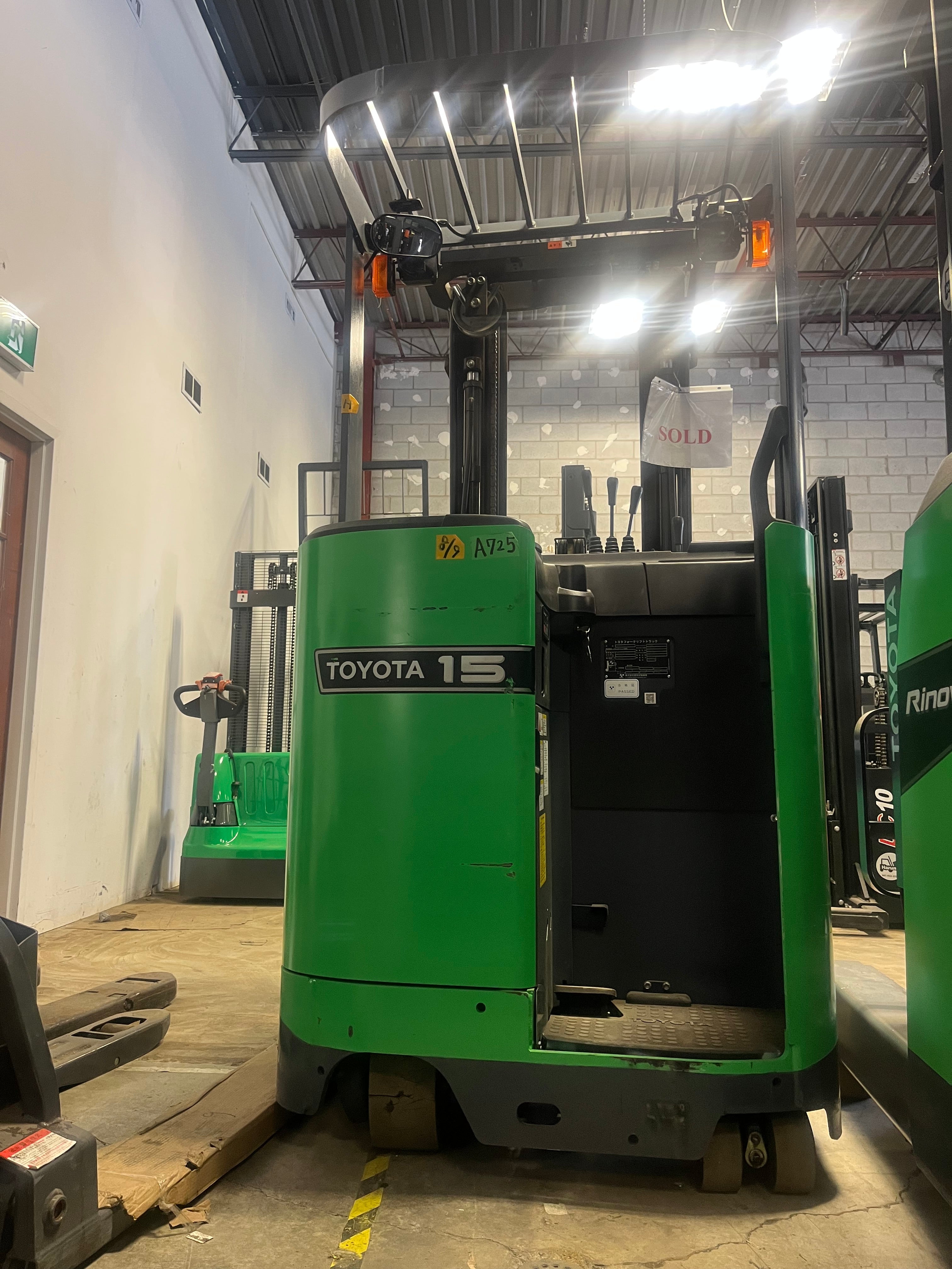 Reach Truck 3300 lbs (#198)