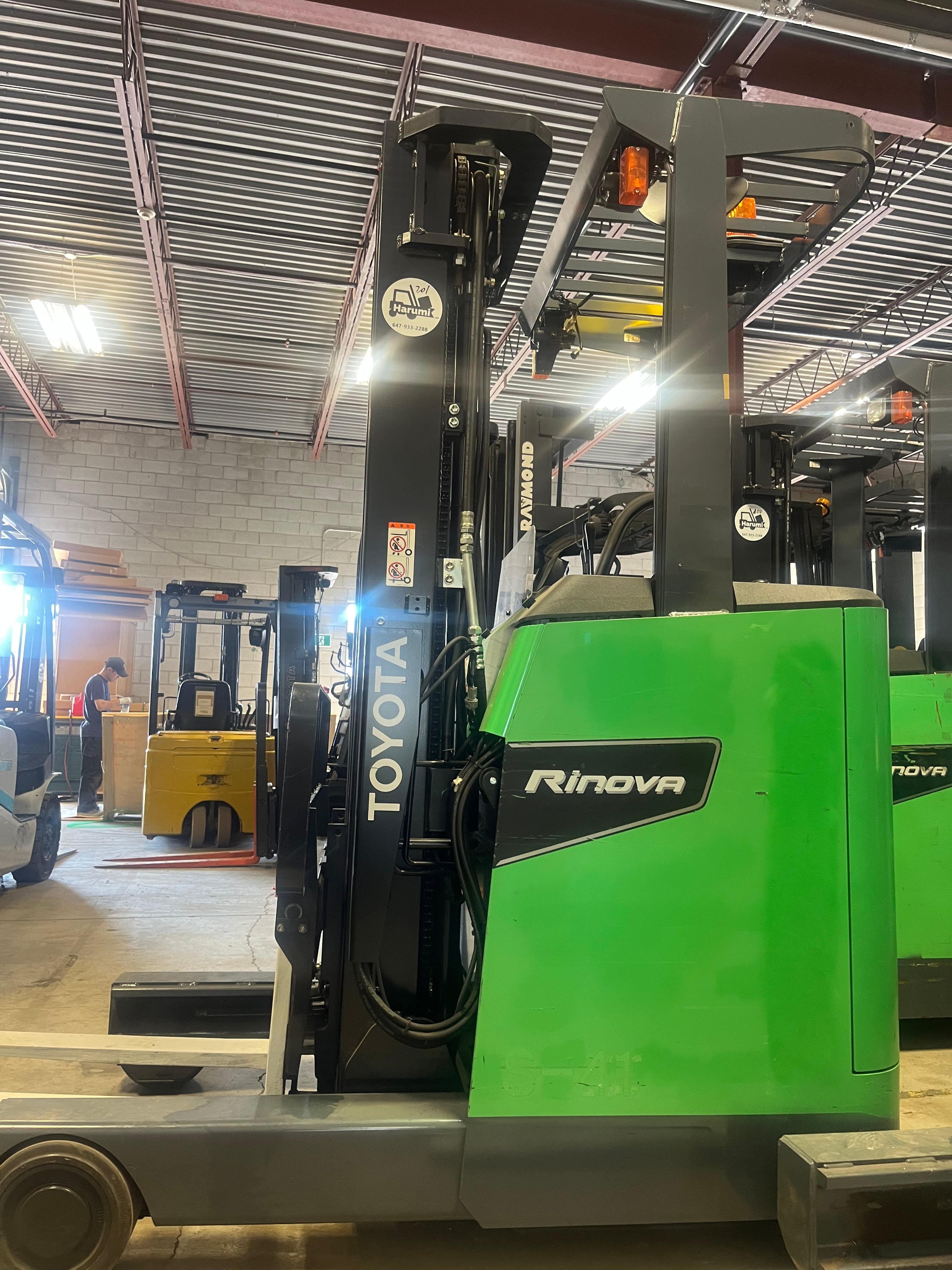 Reach Truck 3200 lbs (#201)