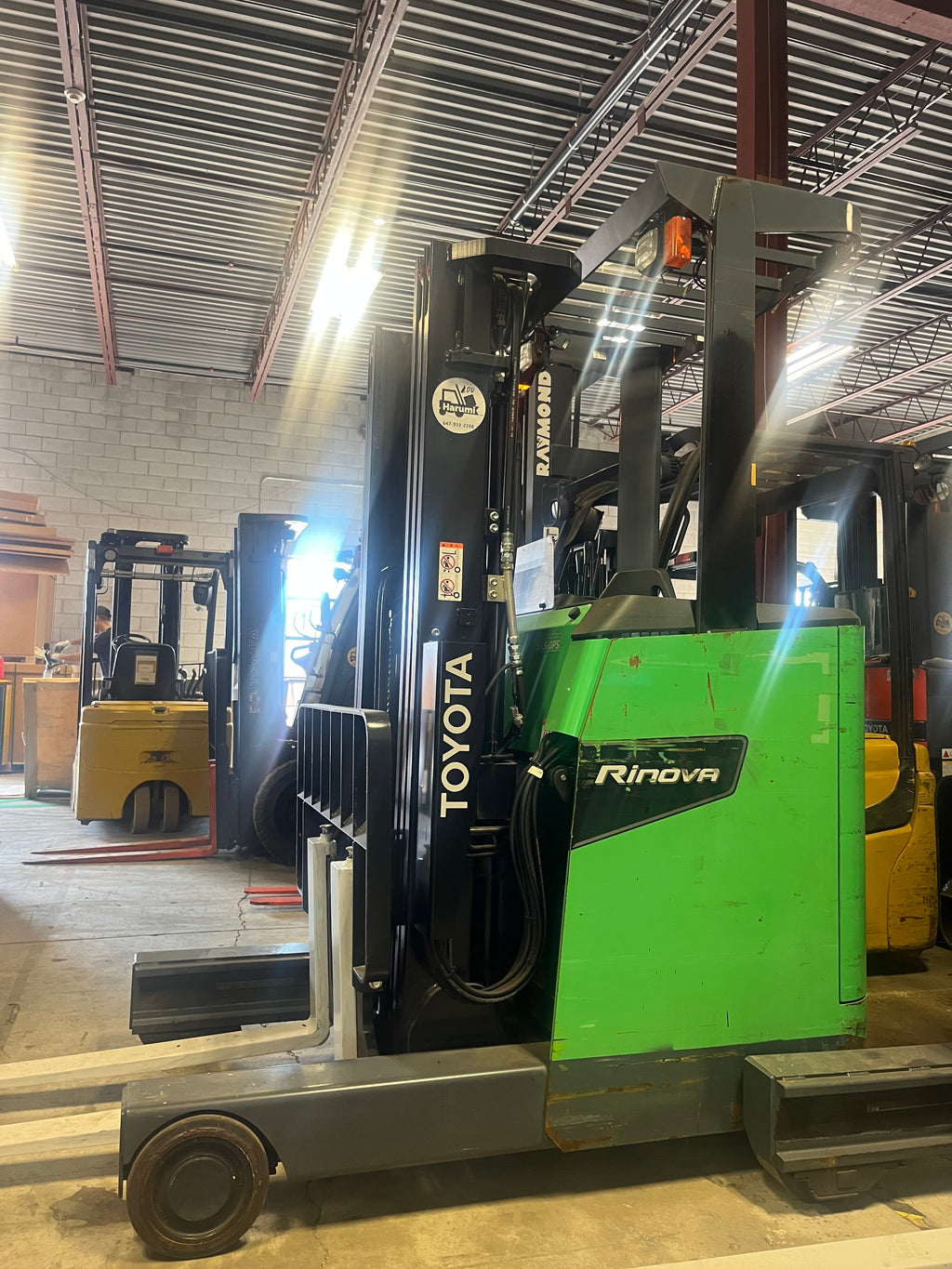 Reach Truck 3200 lbs (#200)