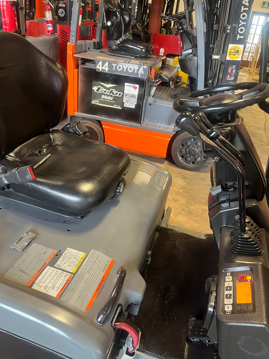 Toyota electric forklift (Three wheels#C104)