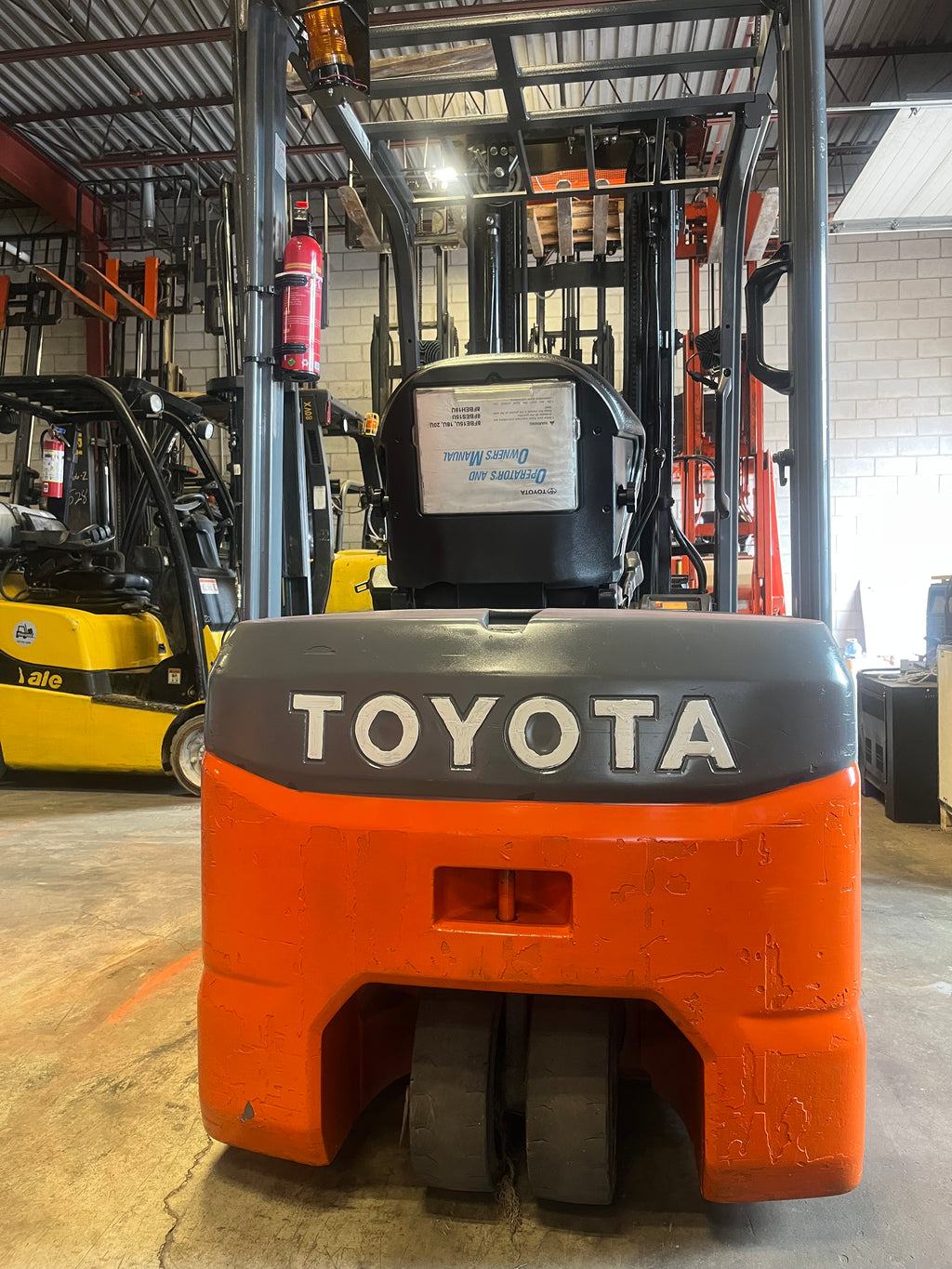 Toyota electric forklift (Three wheels#C104)