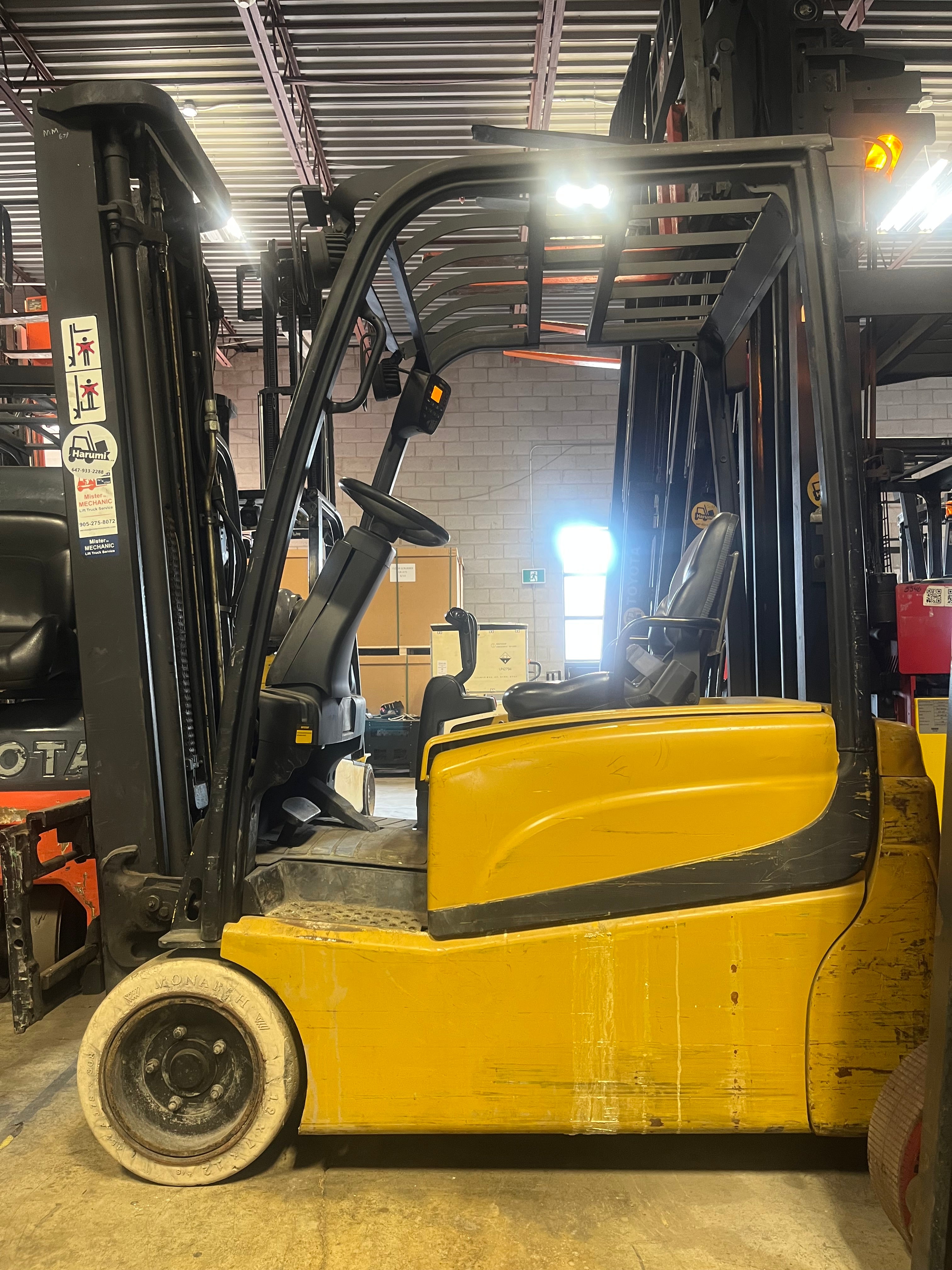 Yale electric forklift -thrree wheel
