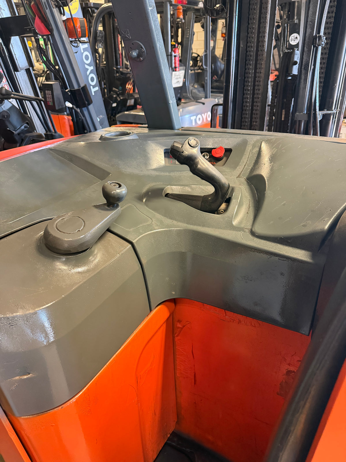 Toyota stand up forklift(C#...)