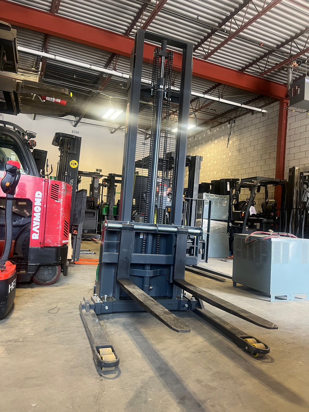 Stacker 1.65 Tons