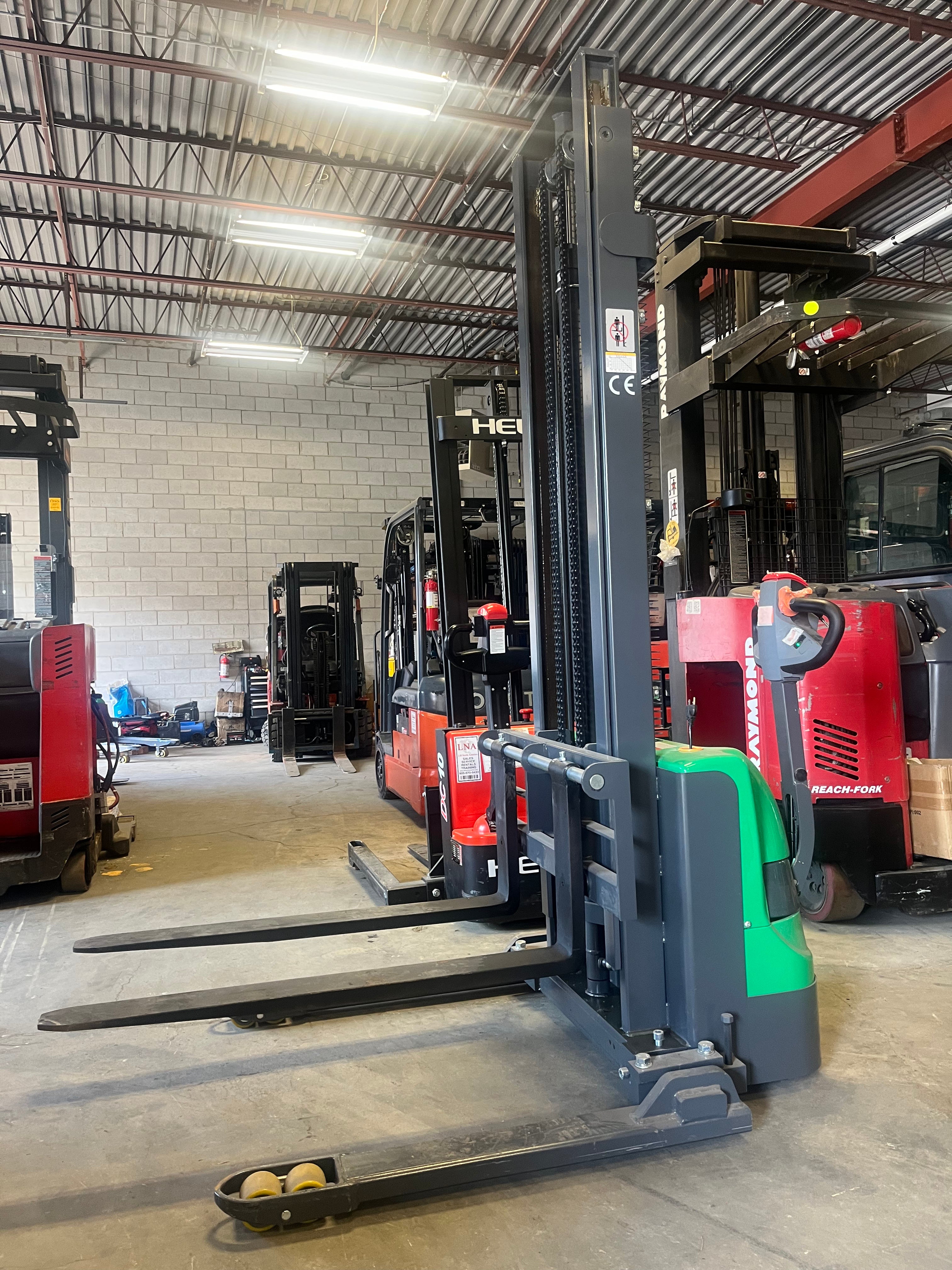 Stacker 1.65 Tons