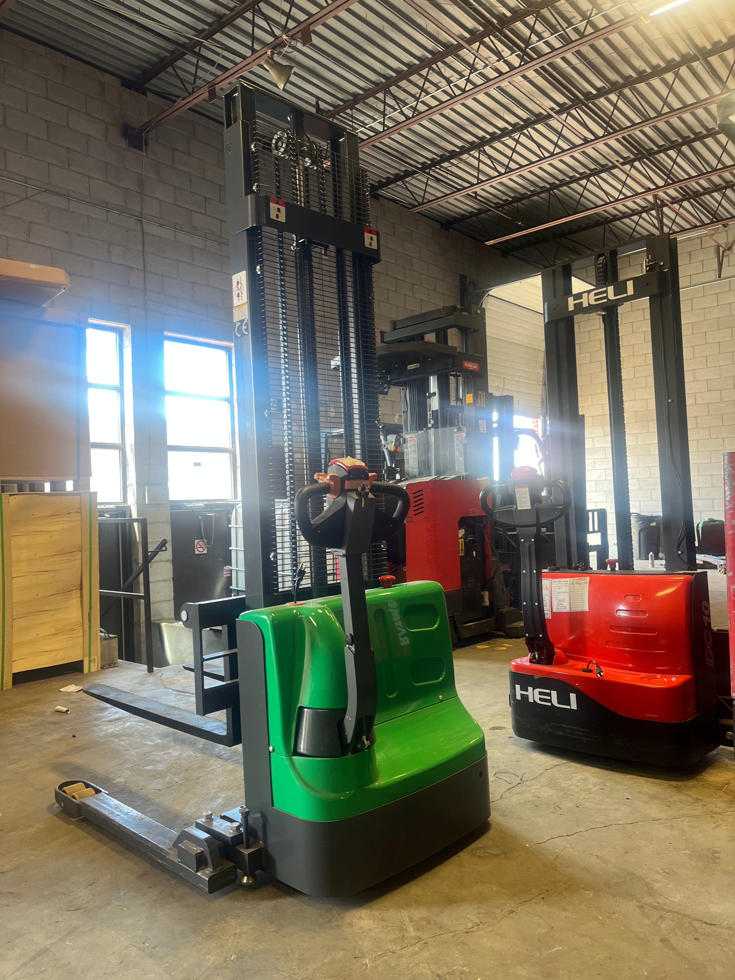 Stacker 1.65 Tons
