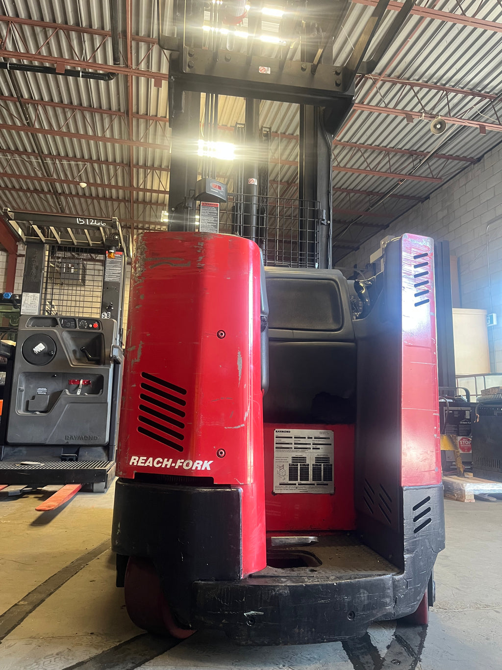 Raymond 1.5 Ton Reach Truck