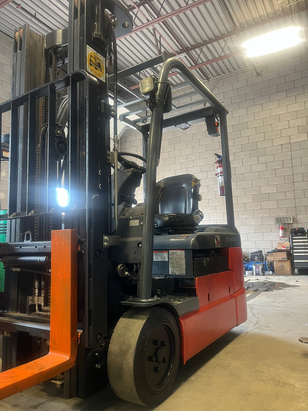 Toyota Electric Forklift #C092 (4400lbs)