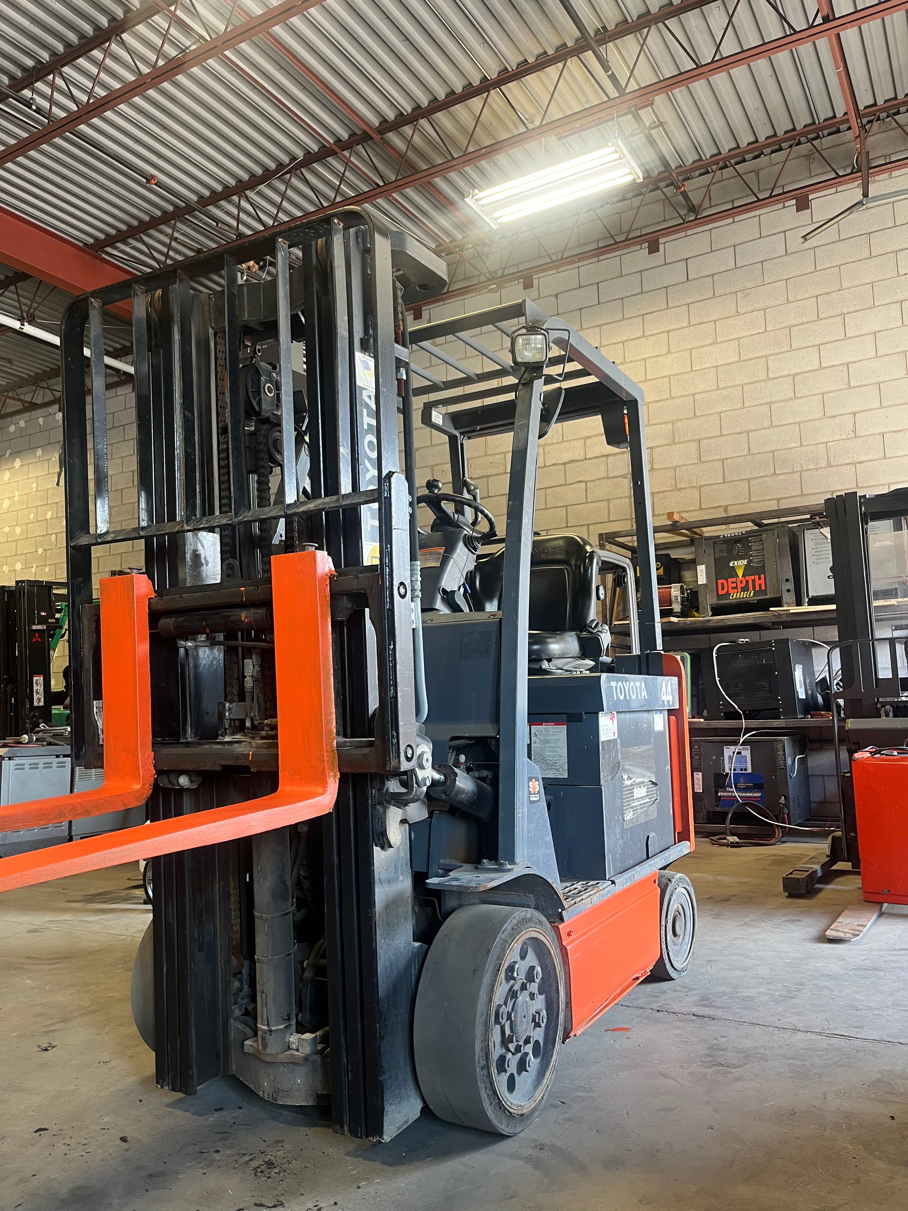 Toyota Electric Forklift (5000lbs) #90