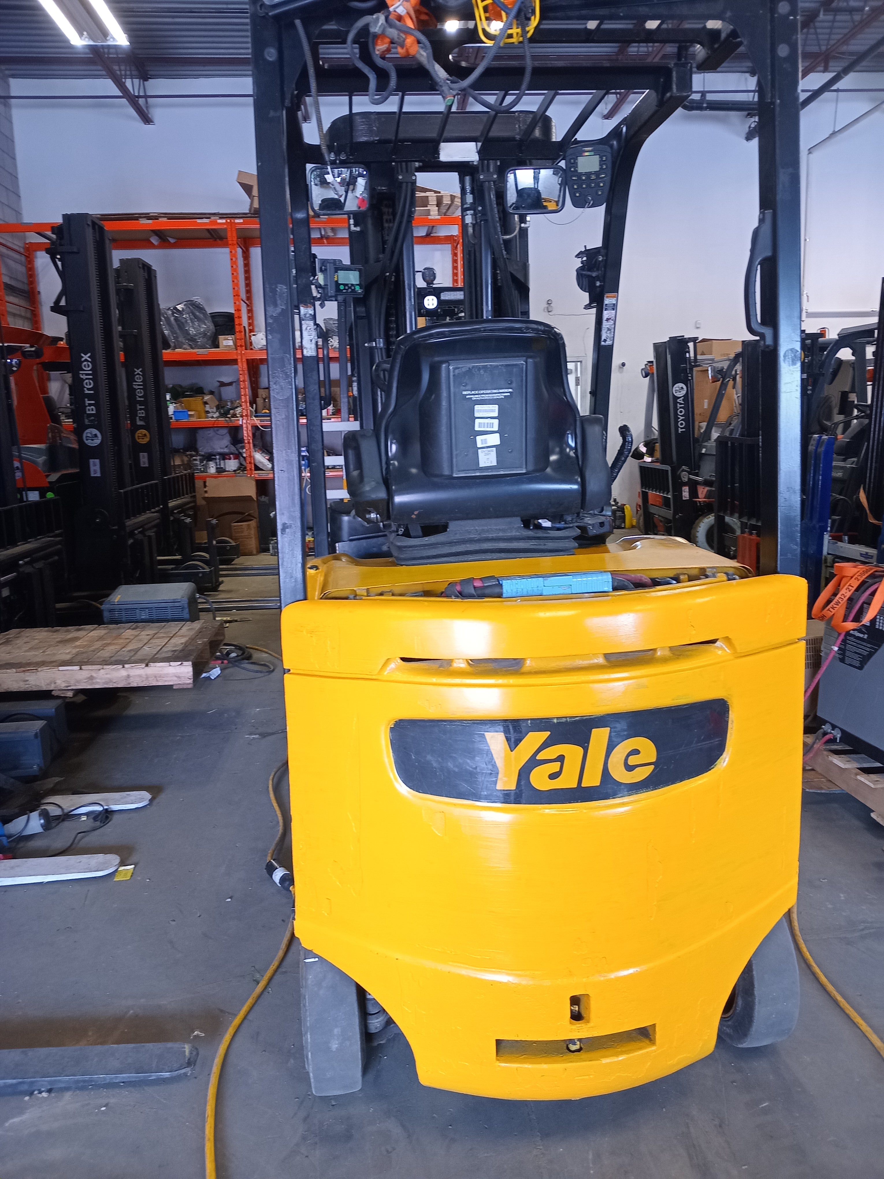 YALE Electric Forklift (#C040-M)