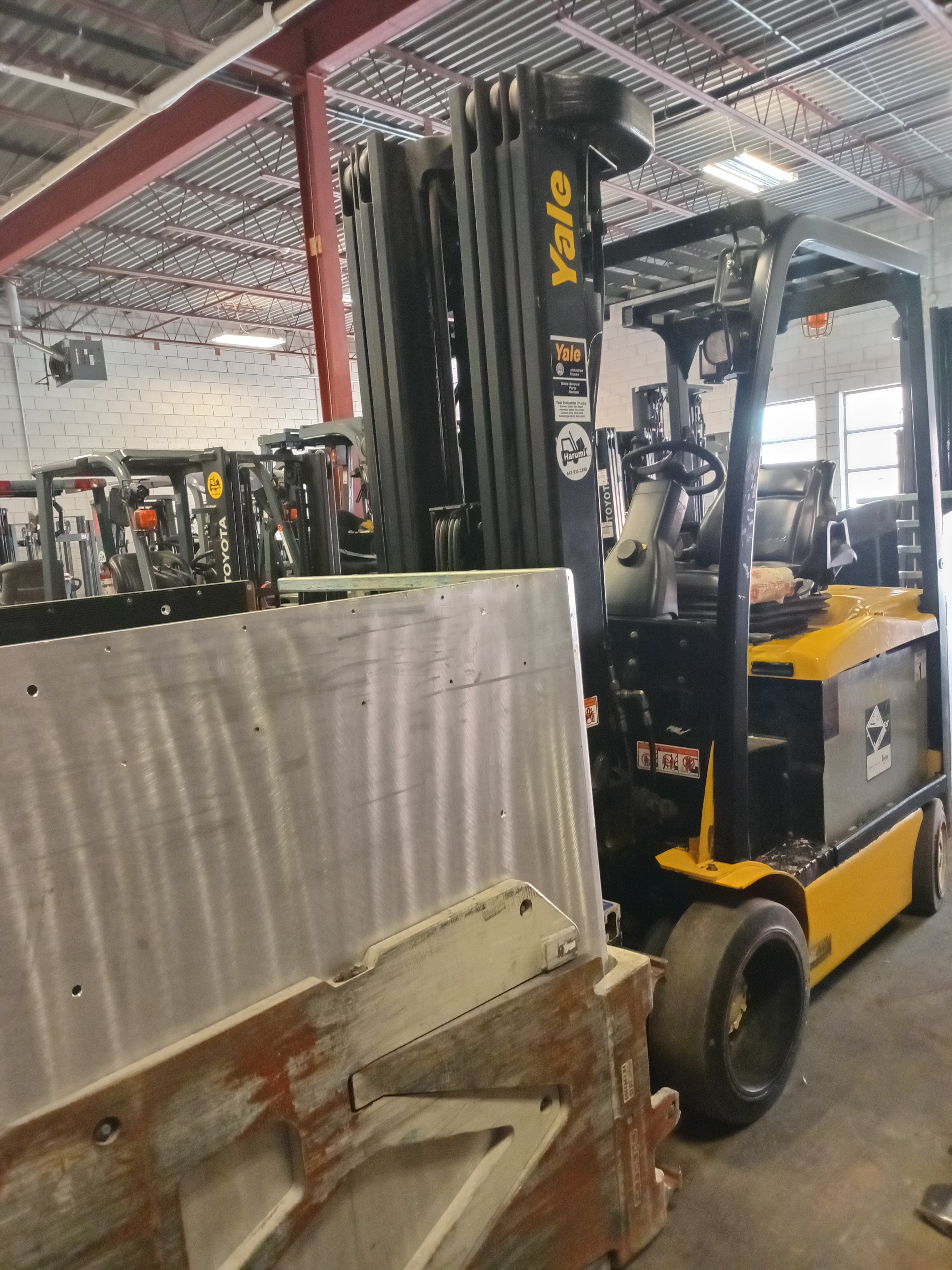 YALE Electric Forklift (#C040-M)